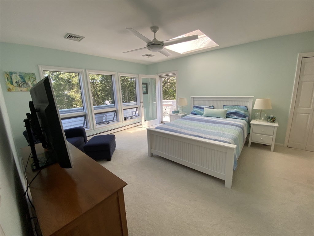 15 Clear Pond Rd Property Photo 18