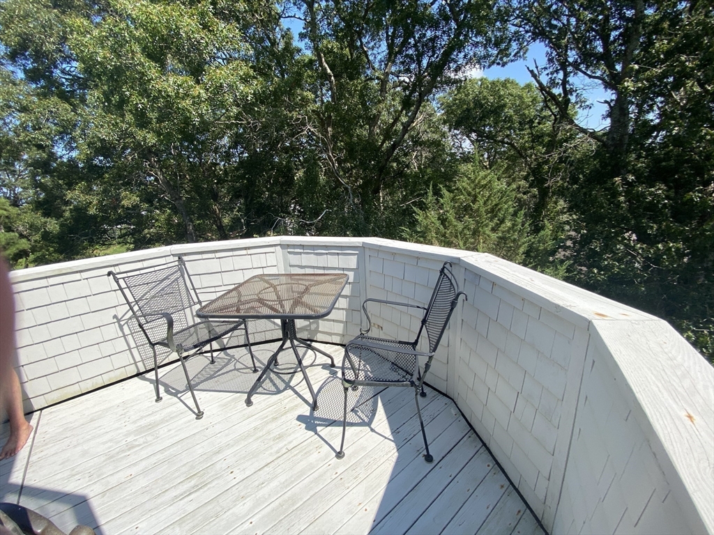 15 Clear Pond Rd Property Photo 21