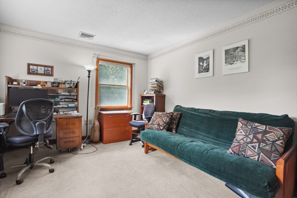 33 Homestead Ave Property Photo 28