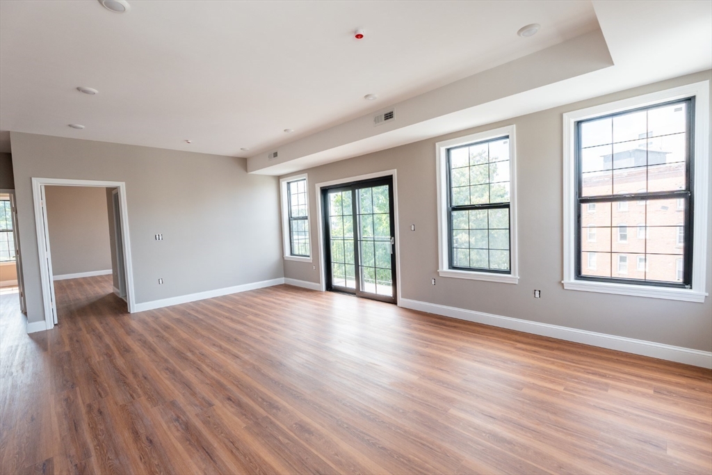 13 Nahant Street # 2a Property Photo 4