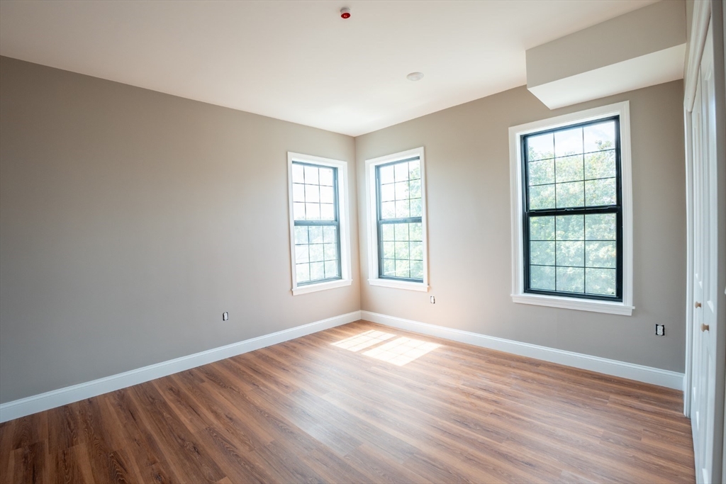 13 Nahant Street # 2a Property Photo 9