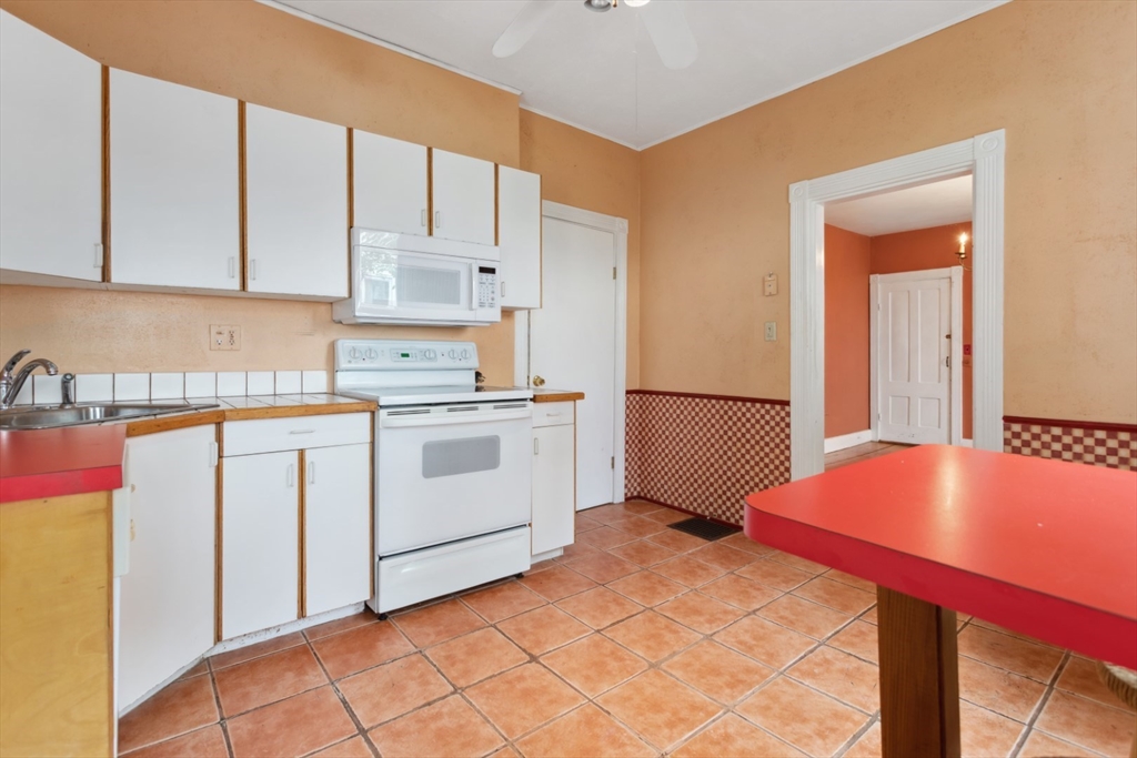 64 Warren Street # 2 Property Photo 15