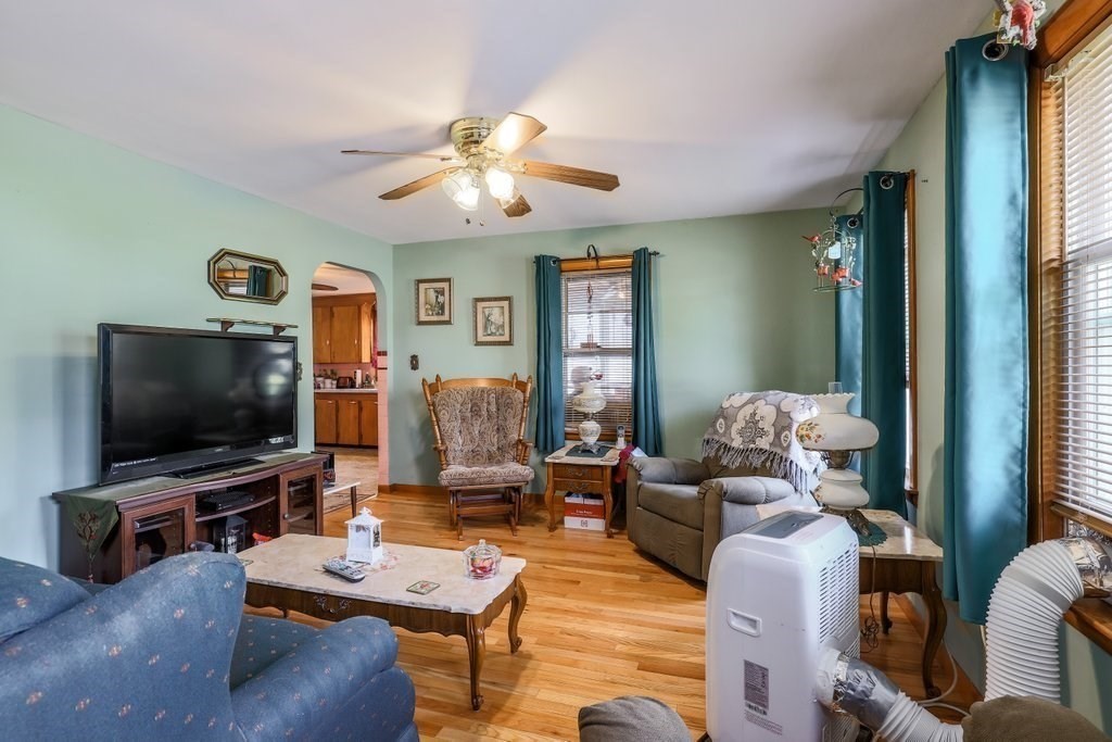62 Riverlin St Property Photo 8