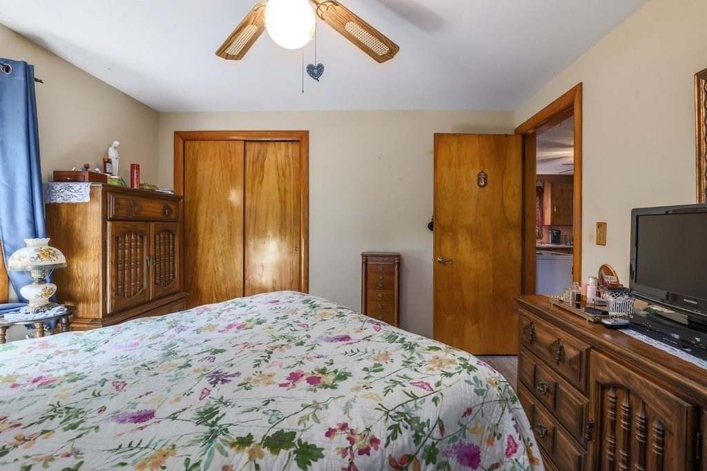 62 Riverlin St Property Photo 12