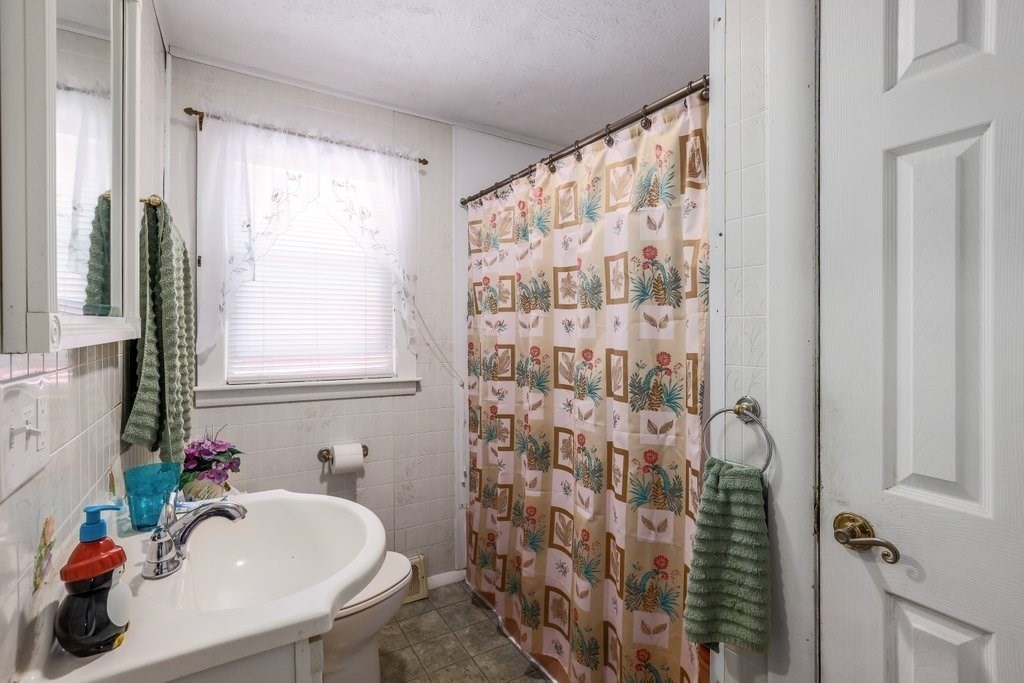 62 Riverlin St Property Photo 13
