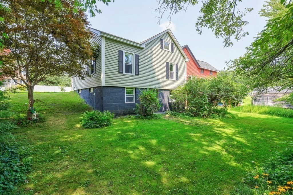 62 Riverlin St Property Photo 18