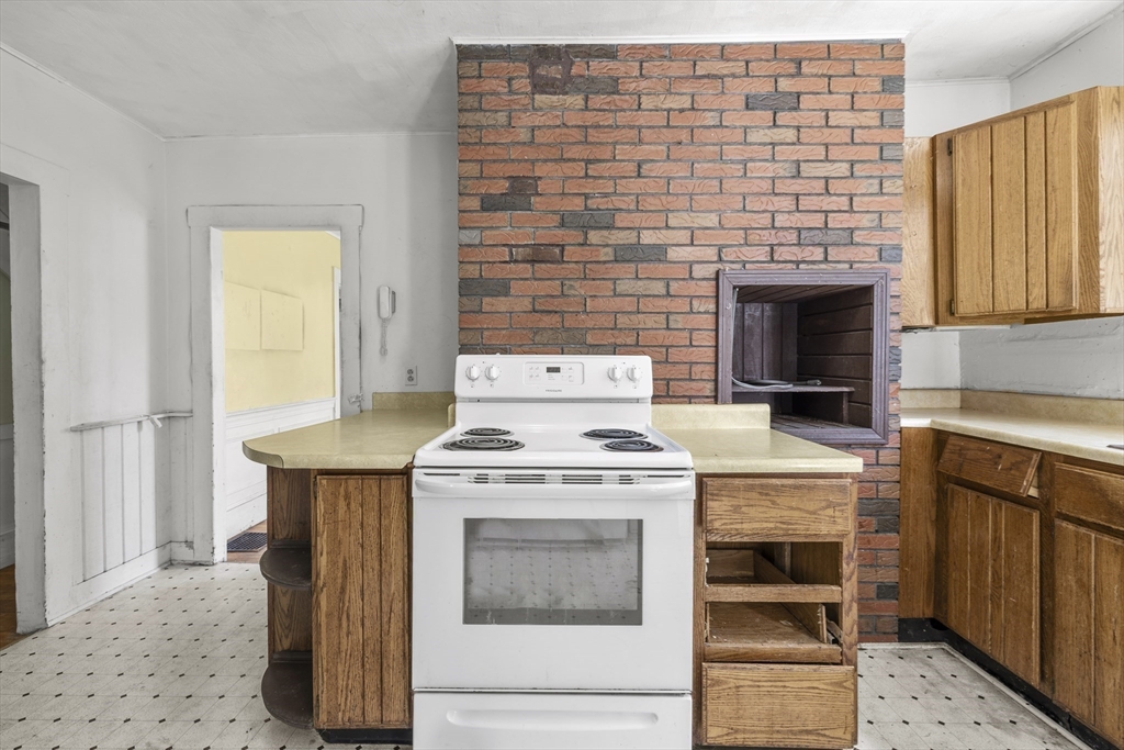 33 Congress St Property Photo 4