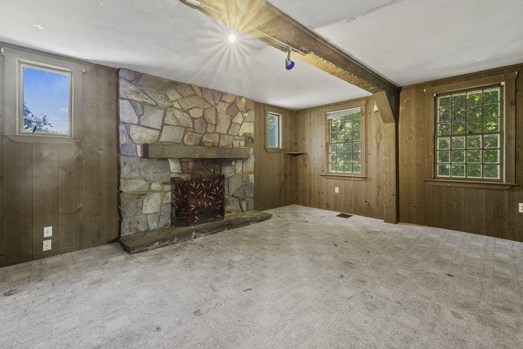 33 Congress St Property Photo 11