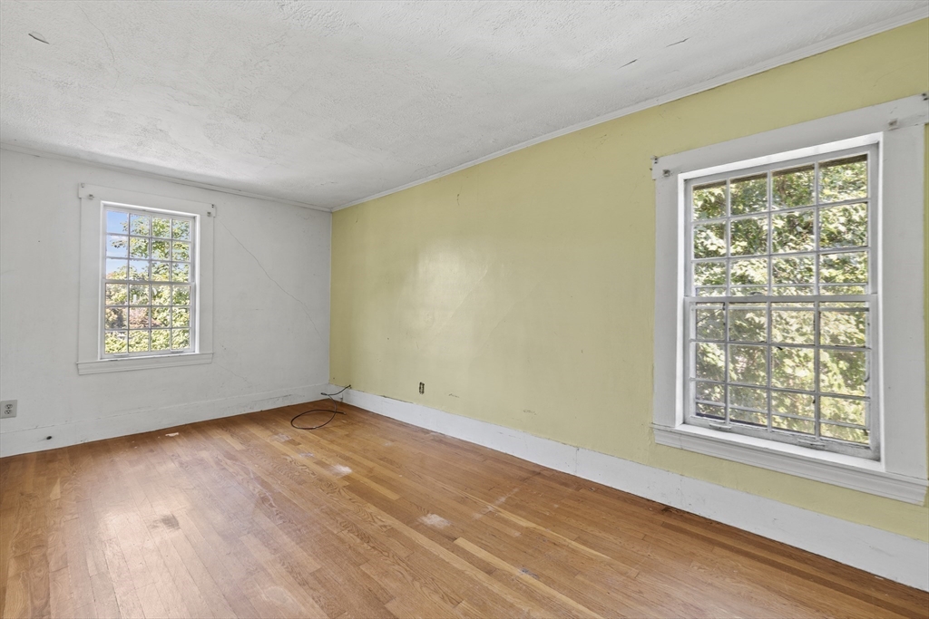 33 Congress St Property Photo 15