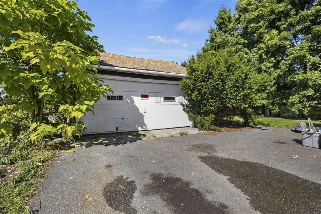 33 Congress St Property Photo 20