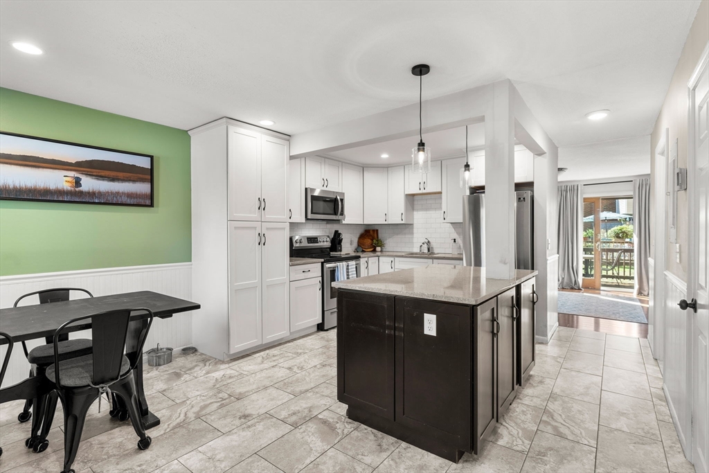30 Glen Devin St. # 30 Property Photo 3