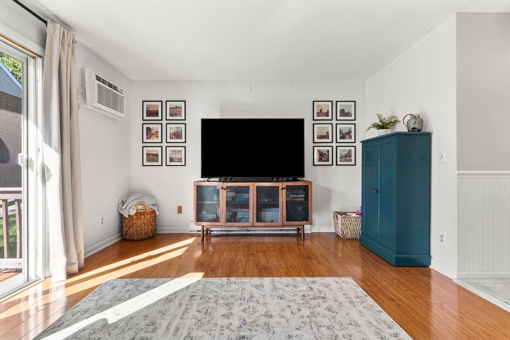 30 Glen Devin St. # 30 Property Photo 12