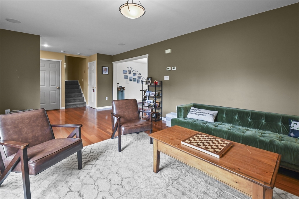 147 Richmond St Property Photo 6