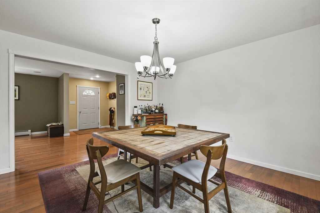 147 Richmond St Property Photo 7