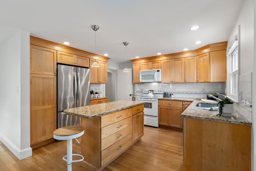 20 Taylor Road Property Photo 5