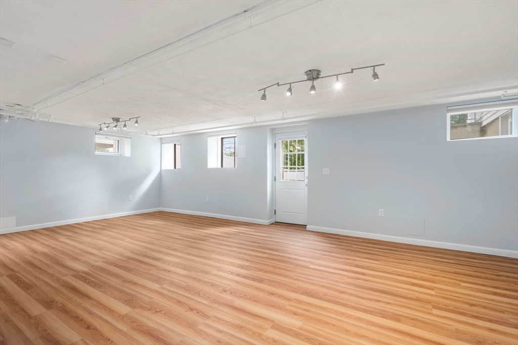 20 Taylor Road Property Photo 19