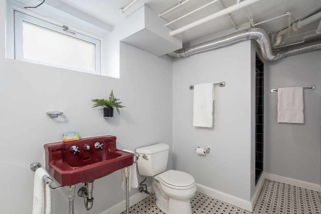 20 Taylor Road Property Photo 22