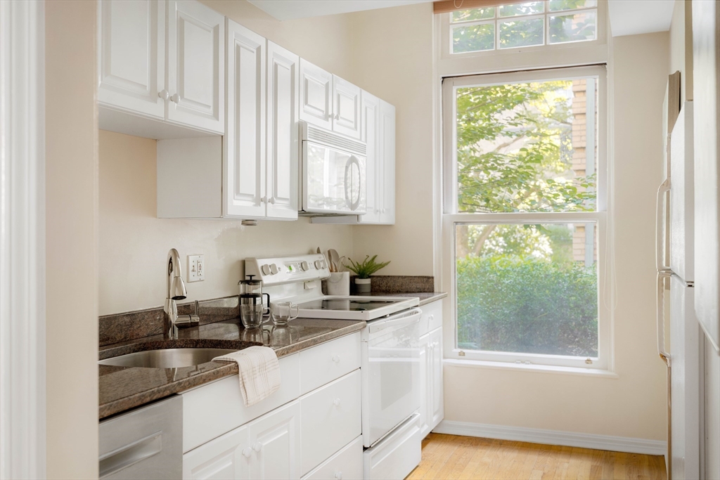 65 Glen Road # H3 Property Photo 8
