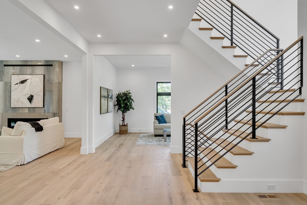 8 Winston Road Property Photo 30