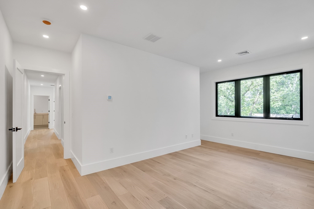 8 Winston Road Property Photo 34