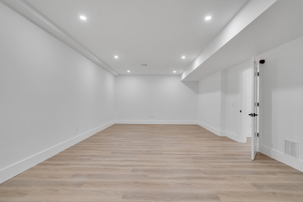 8 Winston Road Property Photo 36