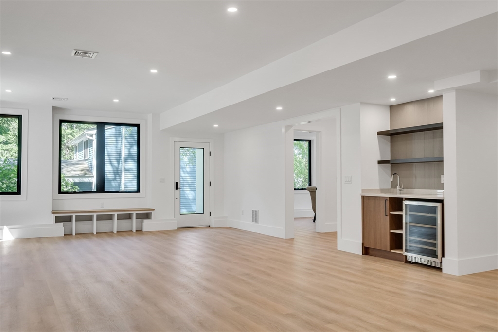 8 Winston Road Property Photo 37