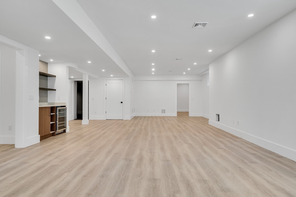 8 Winston Road Property Photo 38