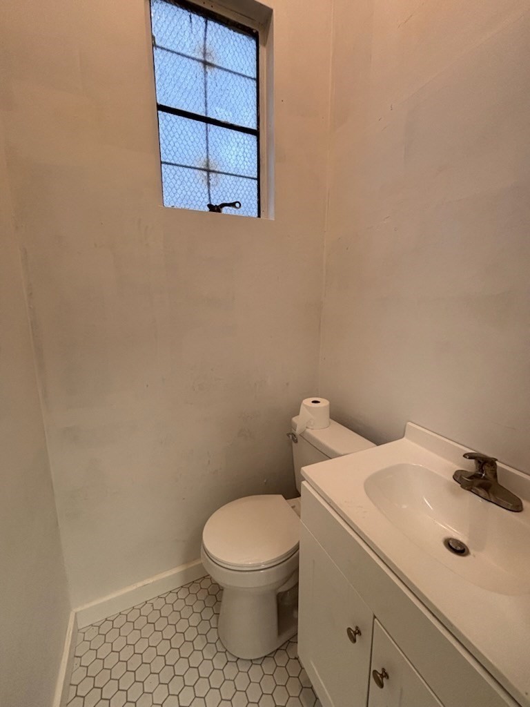 50 Shaker Rd # 58 Property Photo 14