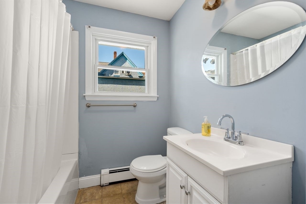 147 Florence St Property Photo 7