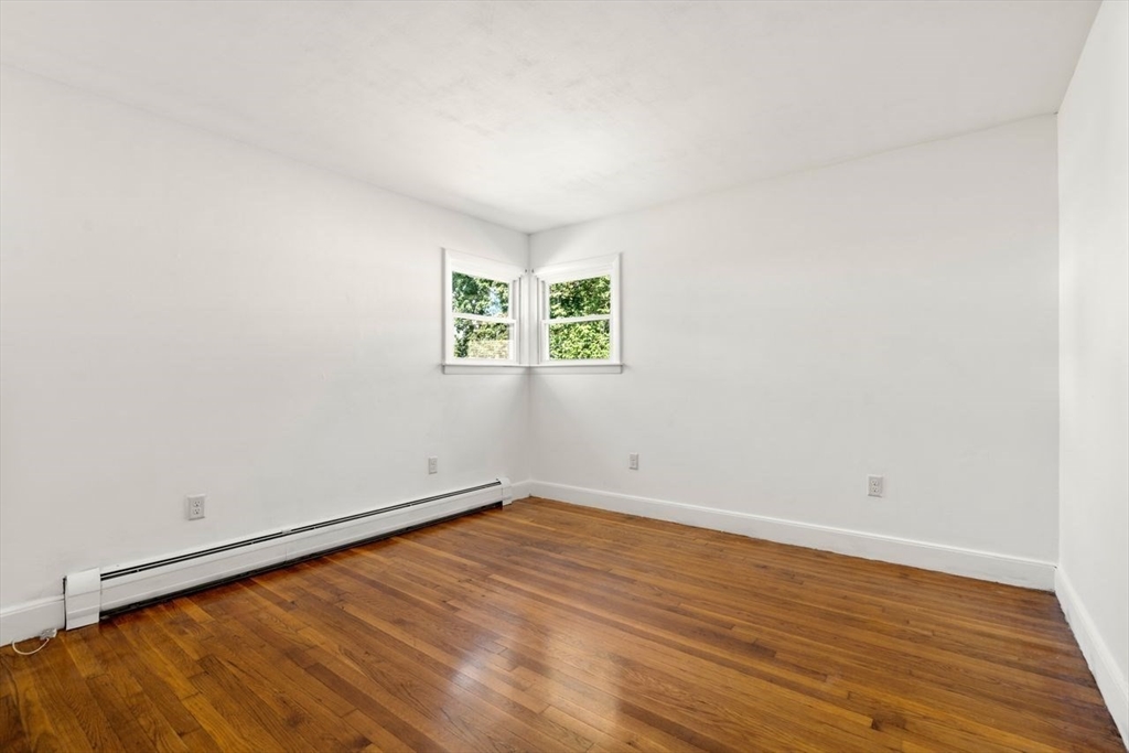 147 Florence St Property Photo 10