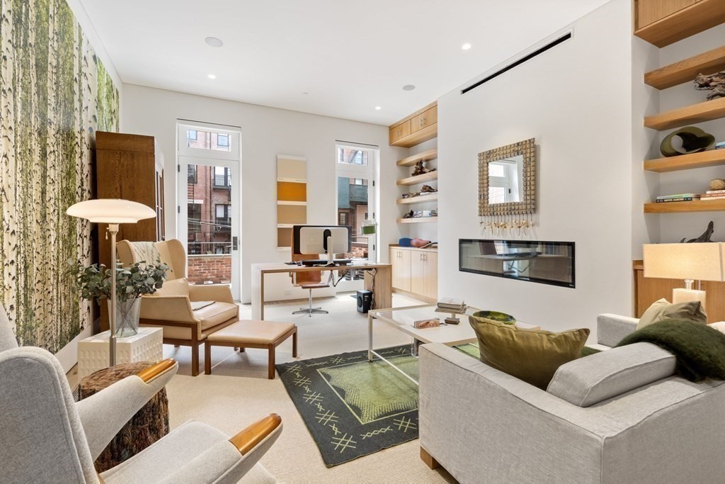 126 Marlborough St Property Photo 8