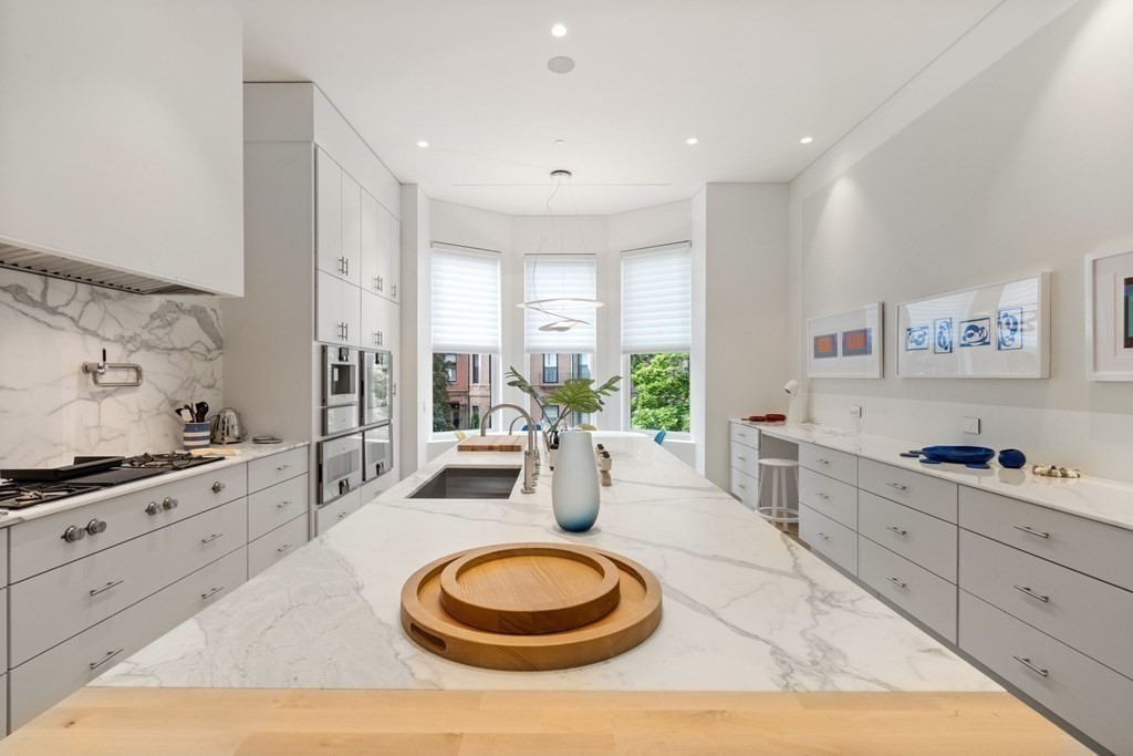 126 Marlborough St Property Photo 21