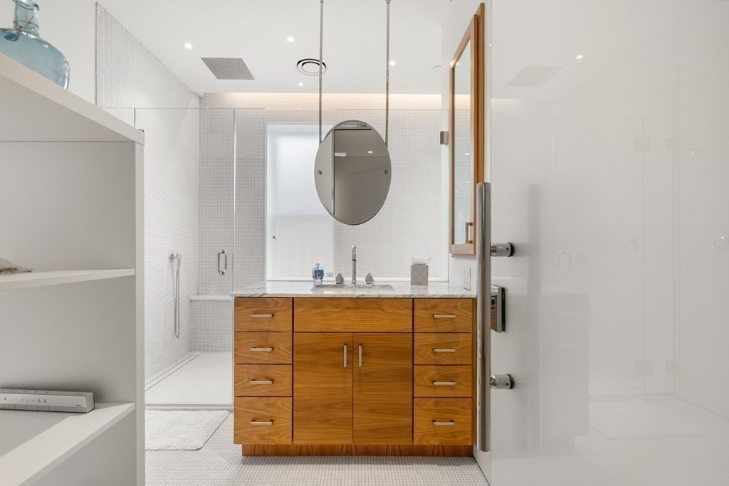 126 Marlborough St Property Photo 29