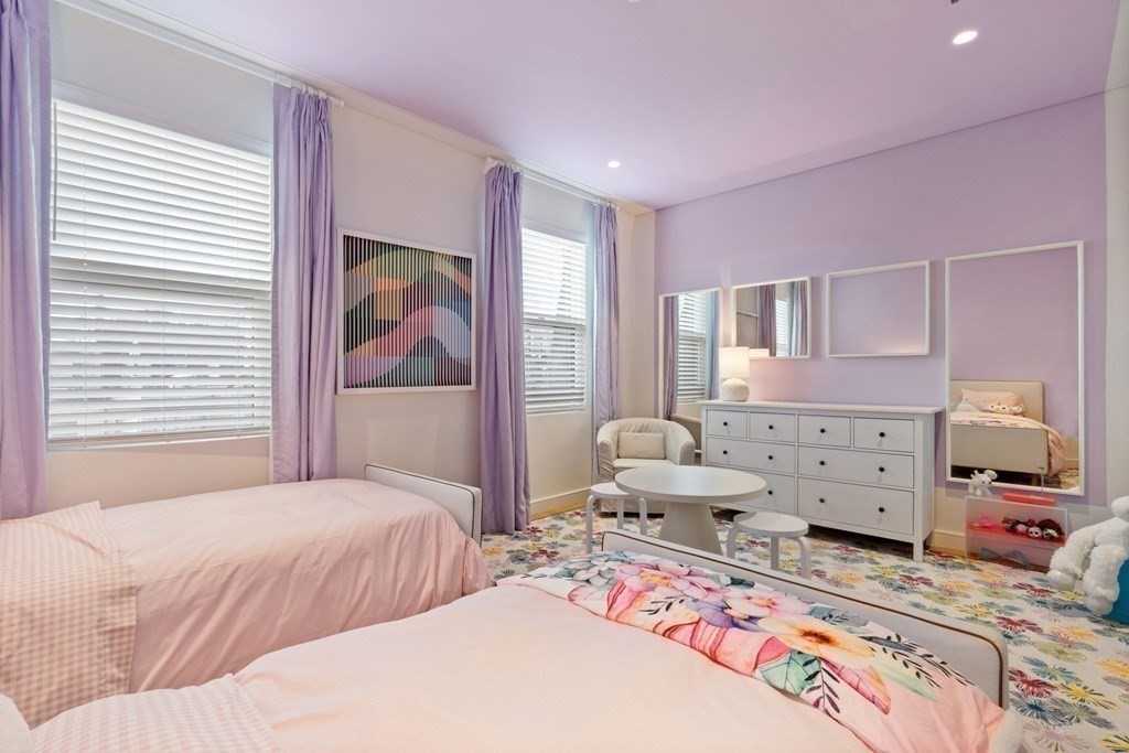 126 Marlborough St Property Photo 36