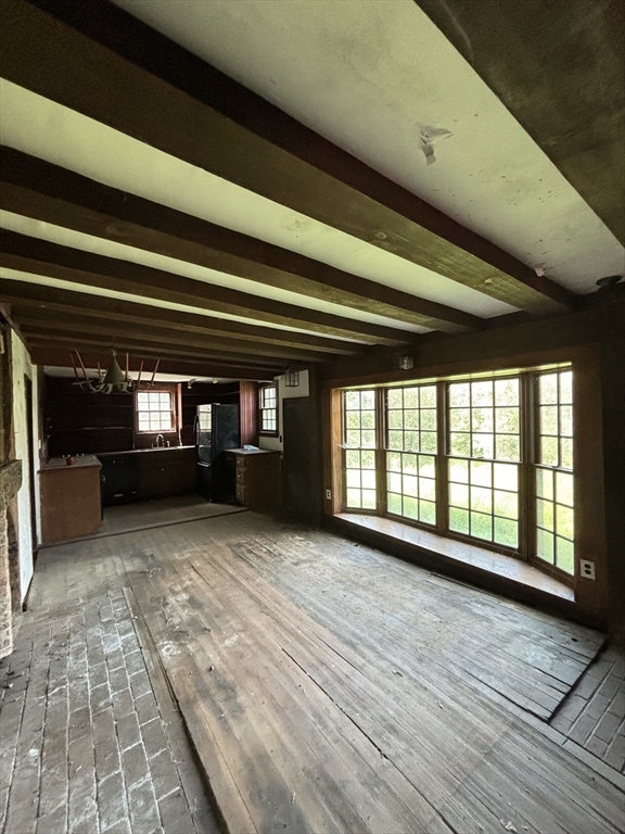 236 Dedham St Property Photo 2