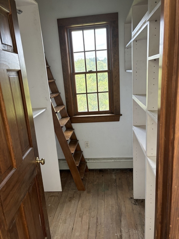 236 Dedham St Property Photo 9