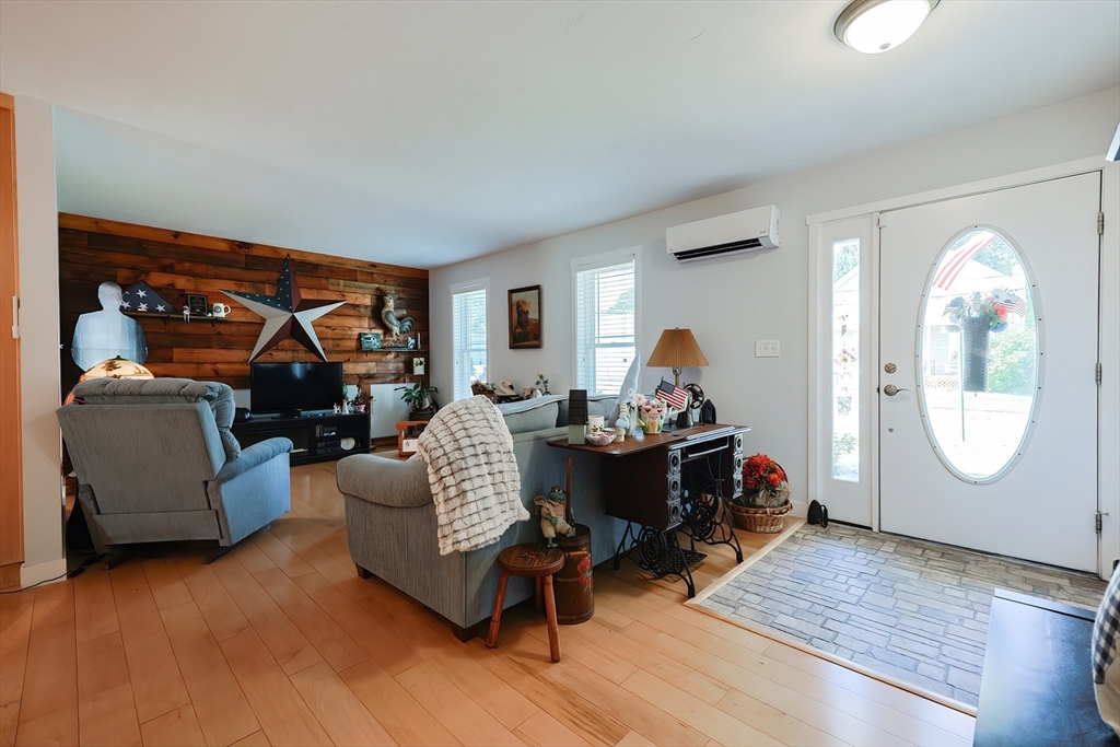 20 Austin Street Property Photo 5