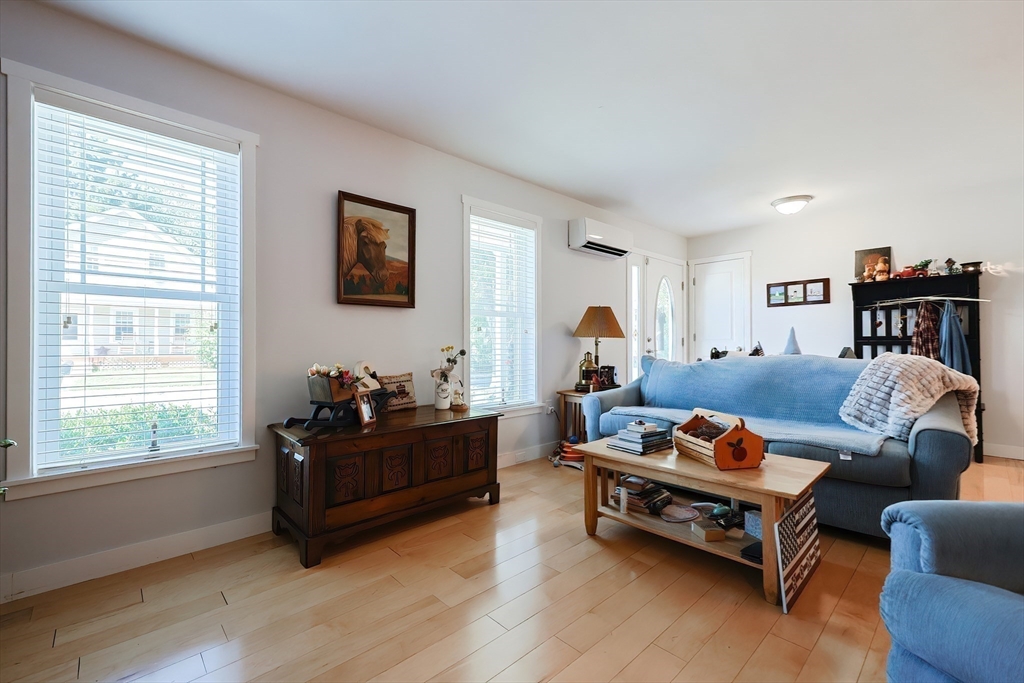 20 Austin Street Property Photo 7