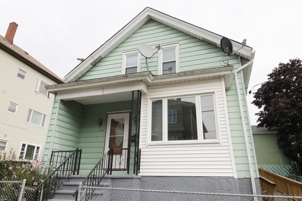 162 Jencks St. Property Photo 4