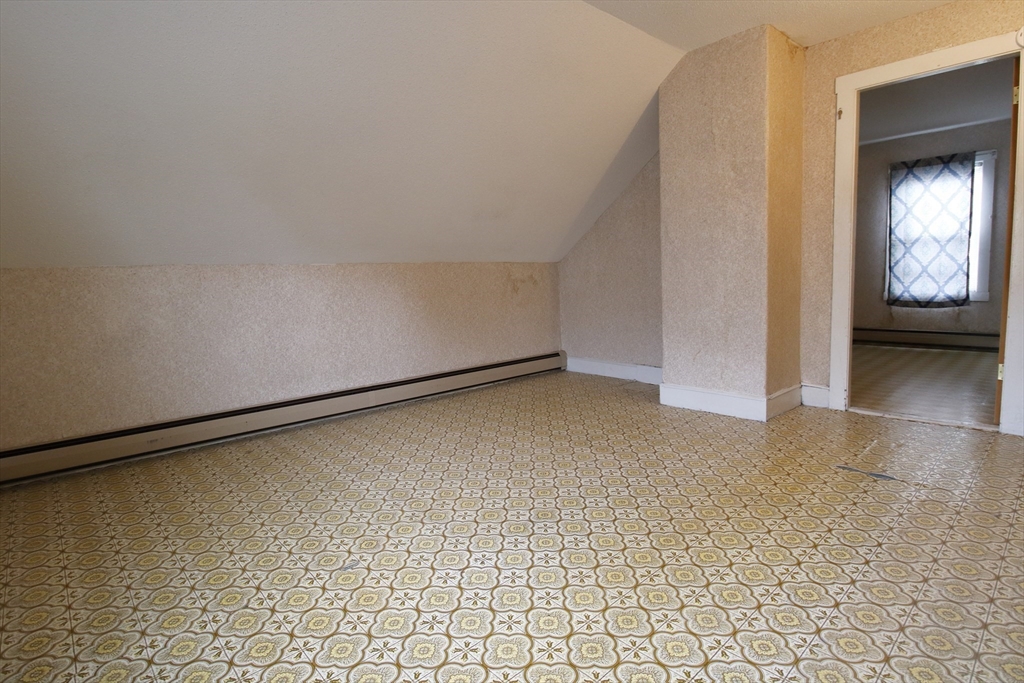 162 Jencks St. Property Photo 16