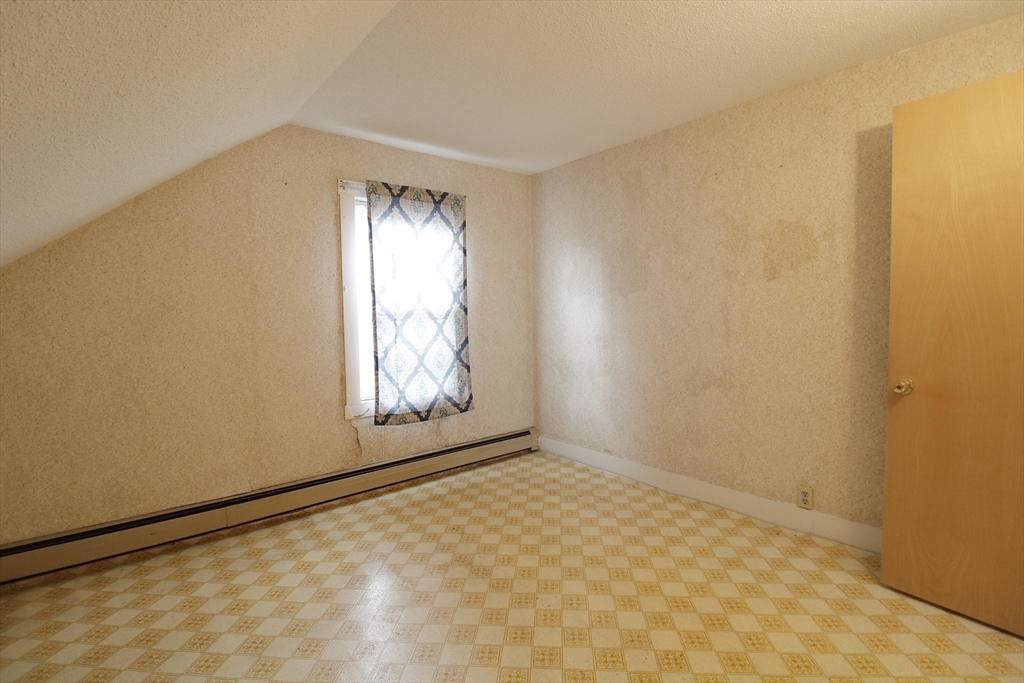 162 Jencks St. Property Photo 17