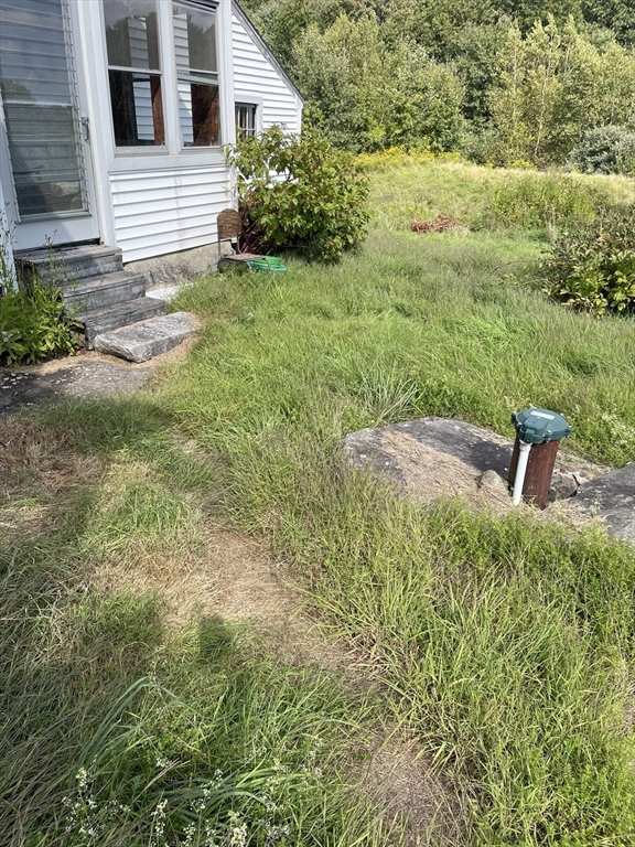 90 Marsh Rd Property Photo 5