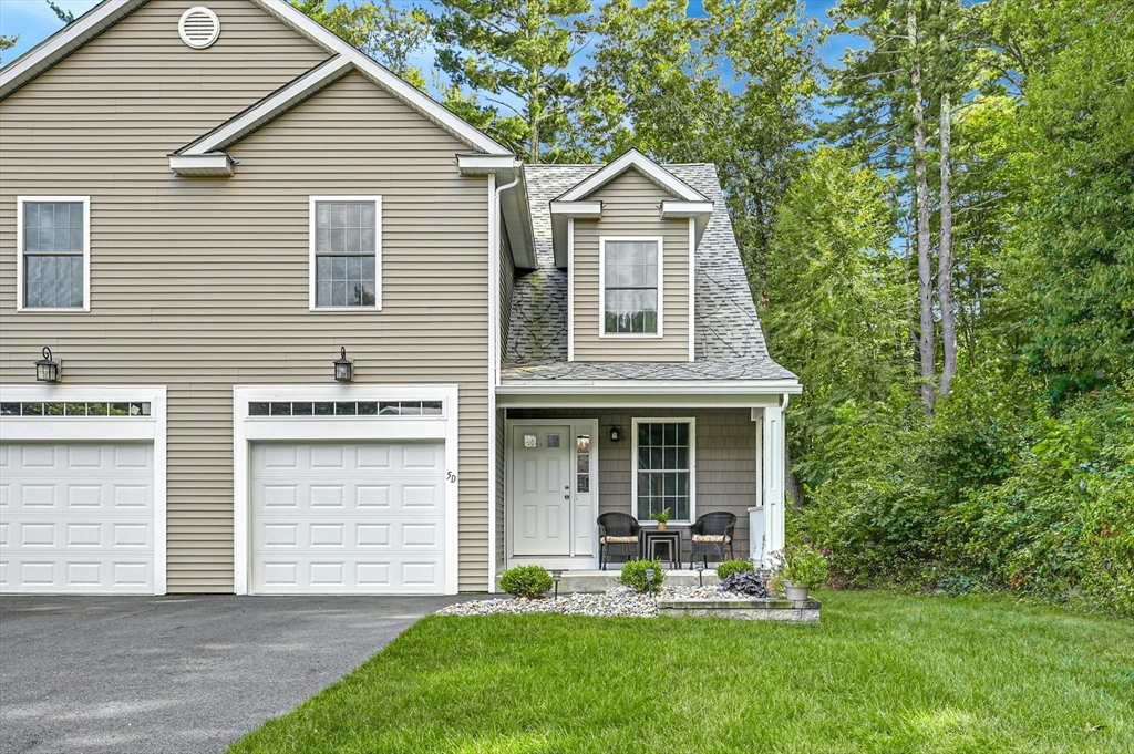 5 Peter St # D Property Photo 2