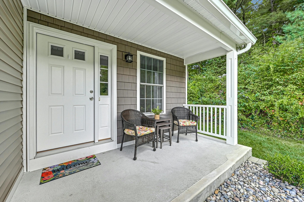 5 Peter St # D Property Photo 5