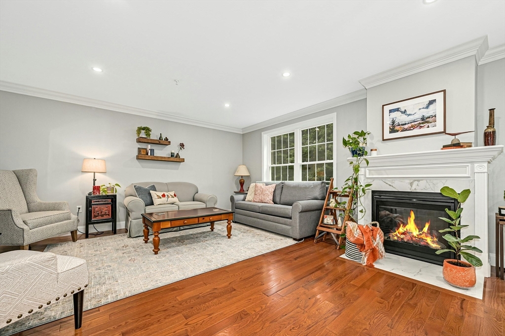 5 Peter St # D Property Photo 16