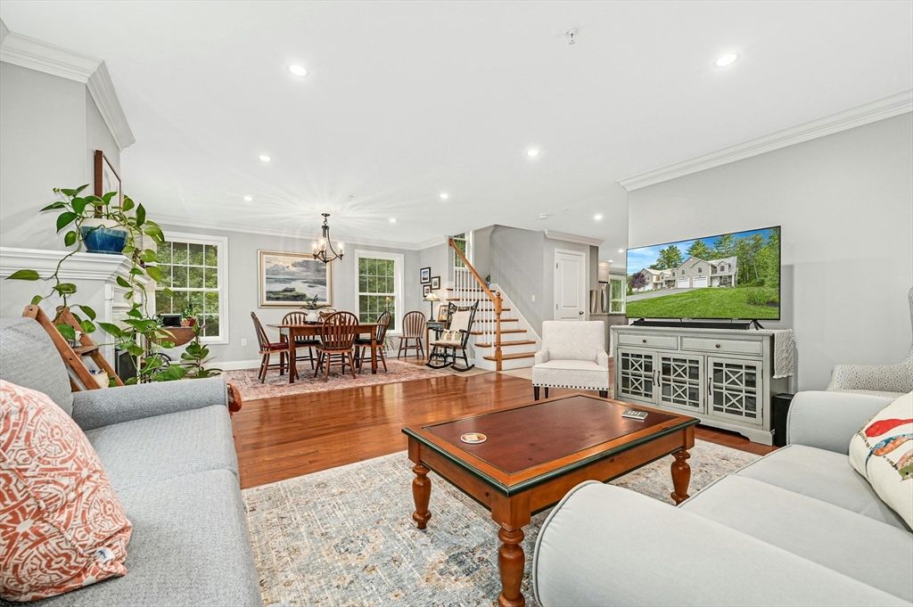 5 Peter St # D Property Photo 17