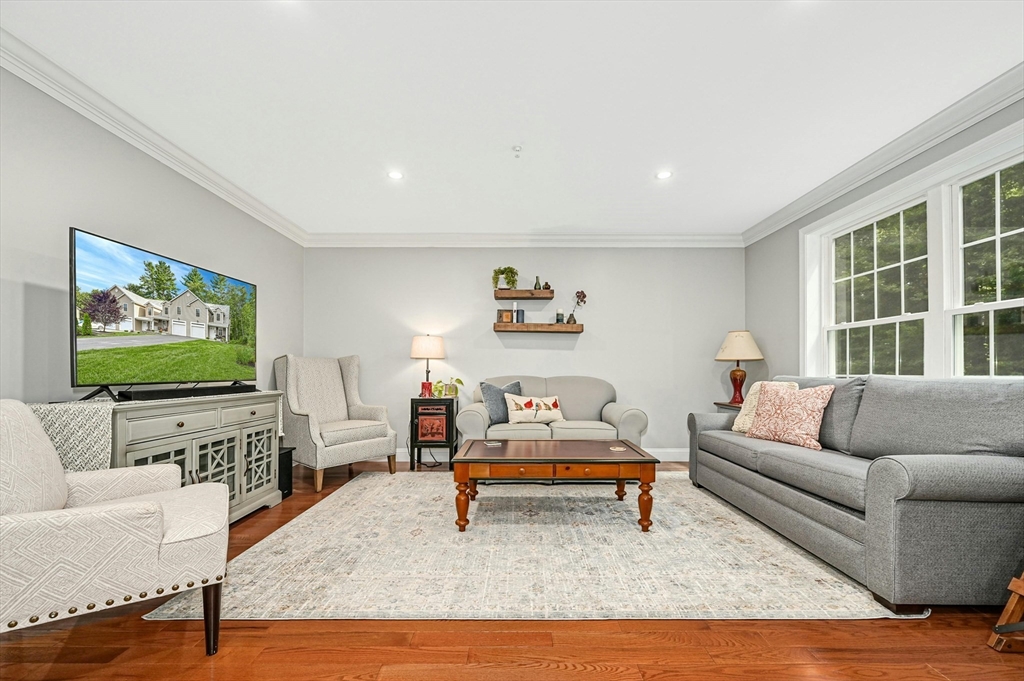 5 Peter St # D Property Photo 18