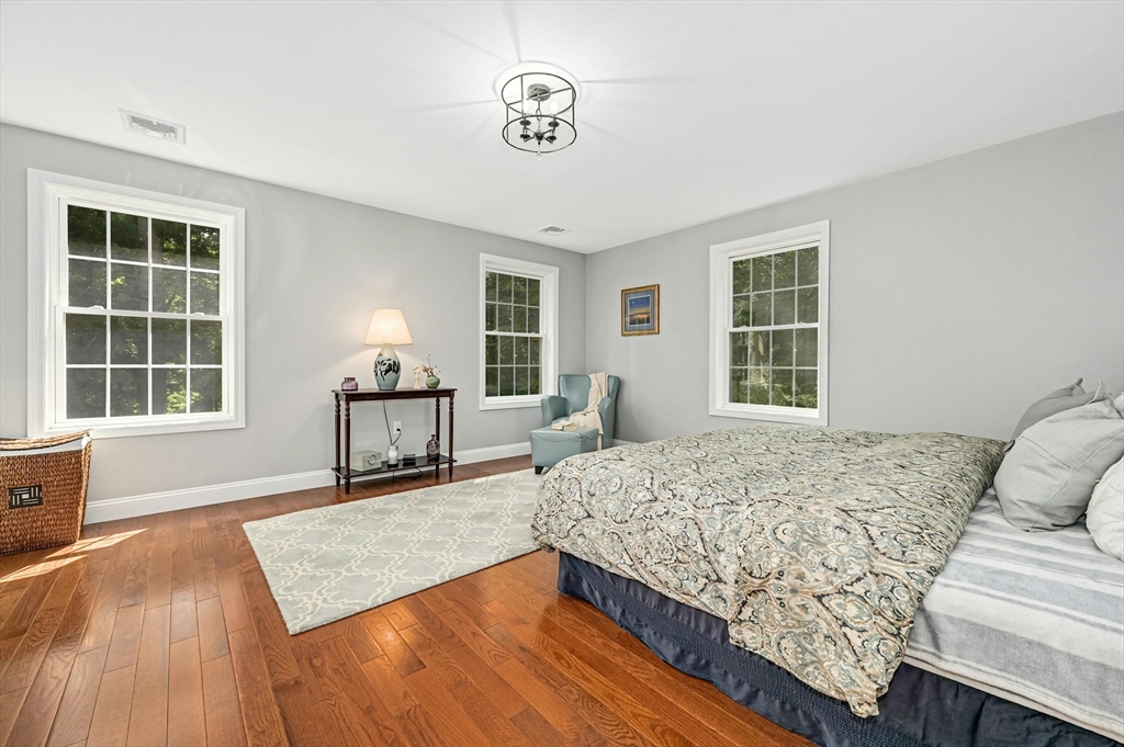 5 Peter St # D Property Photo 22