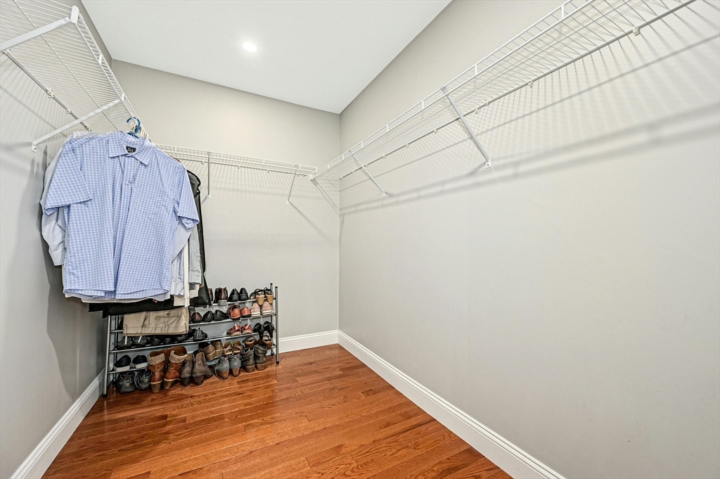 5 Peter St # D Property Photo 24