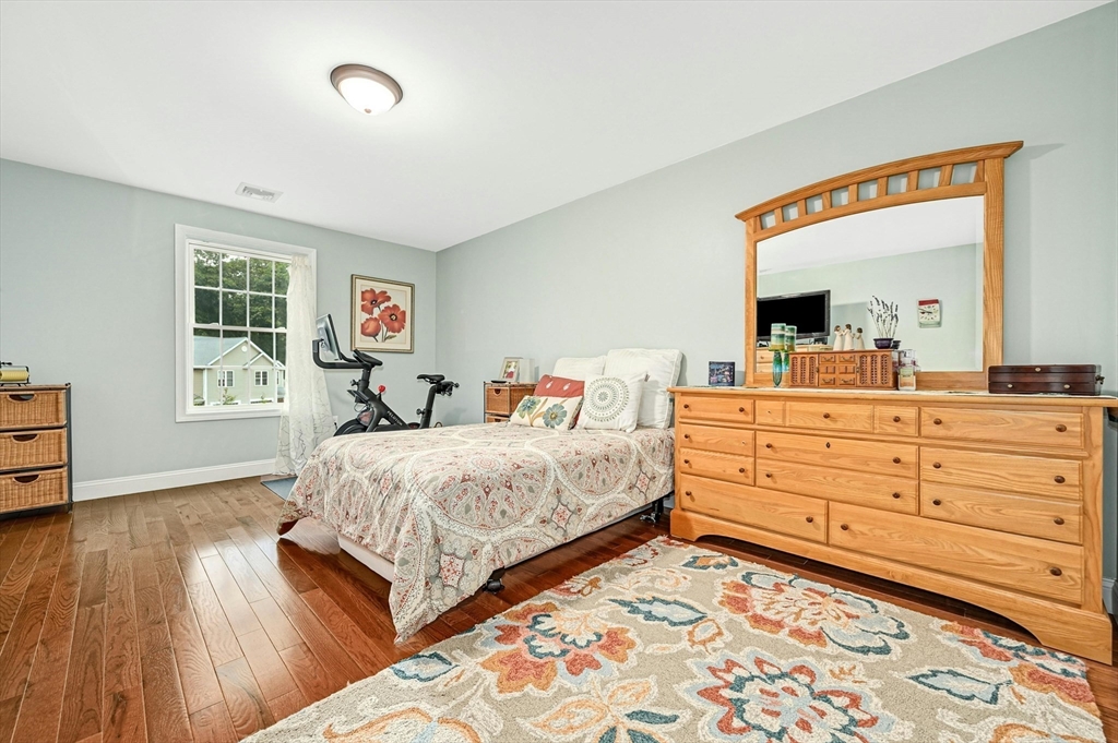 5 Peter St # D Property Photo 30